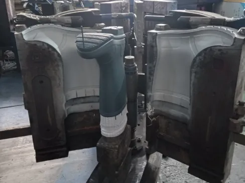 TPE/PVC rain boots equipment