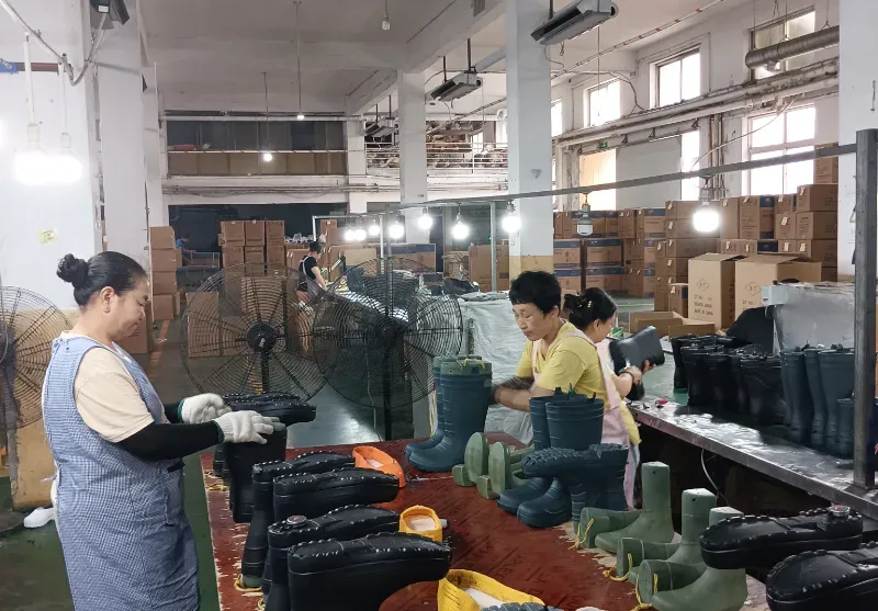 Complete Guide To Selecting Custom EVA Boots Service For Brands