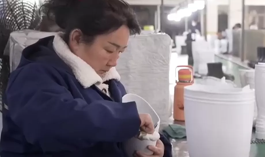 First quality inspection after demolding the boots